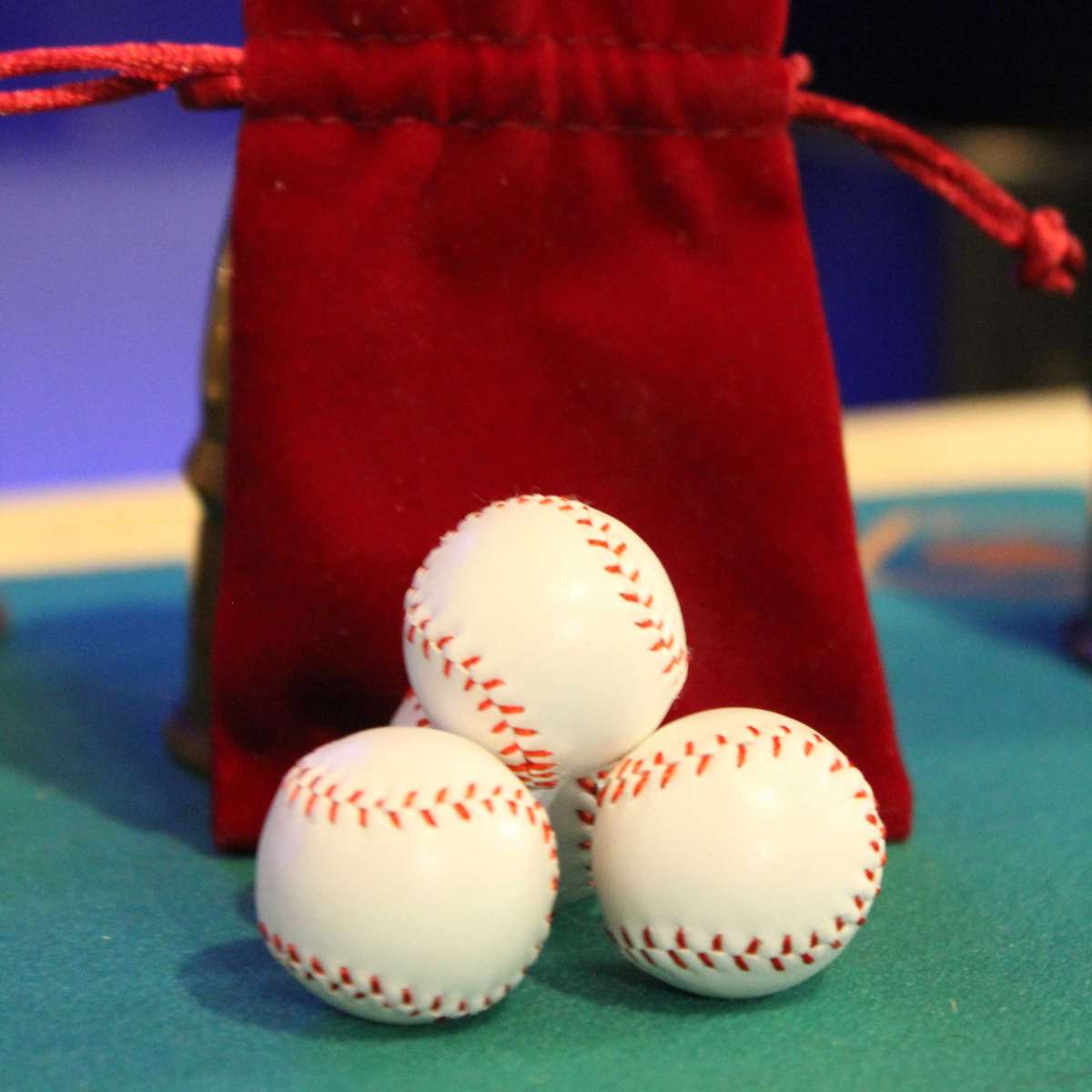 Baseball - Leather Balls for Cups and Balls (White) by Leo Smetsers | Zauberzubehör