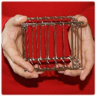 Der verschwindende Vogelkäfig - vanishing Bird Cage bei Zaubershop Frenchdrop Der verschwindende Vogelkäfig - vanishing Bird Cage bei Zaubershop Frenchdrop